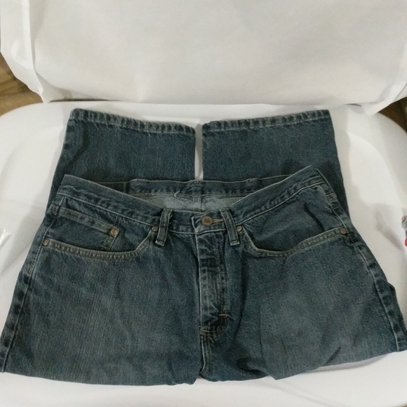 Wrangler Regular Fit Straight Leg Medium Wash Men's Jeans - size 34 x 30 - Picture 1 of 8